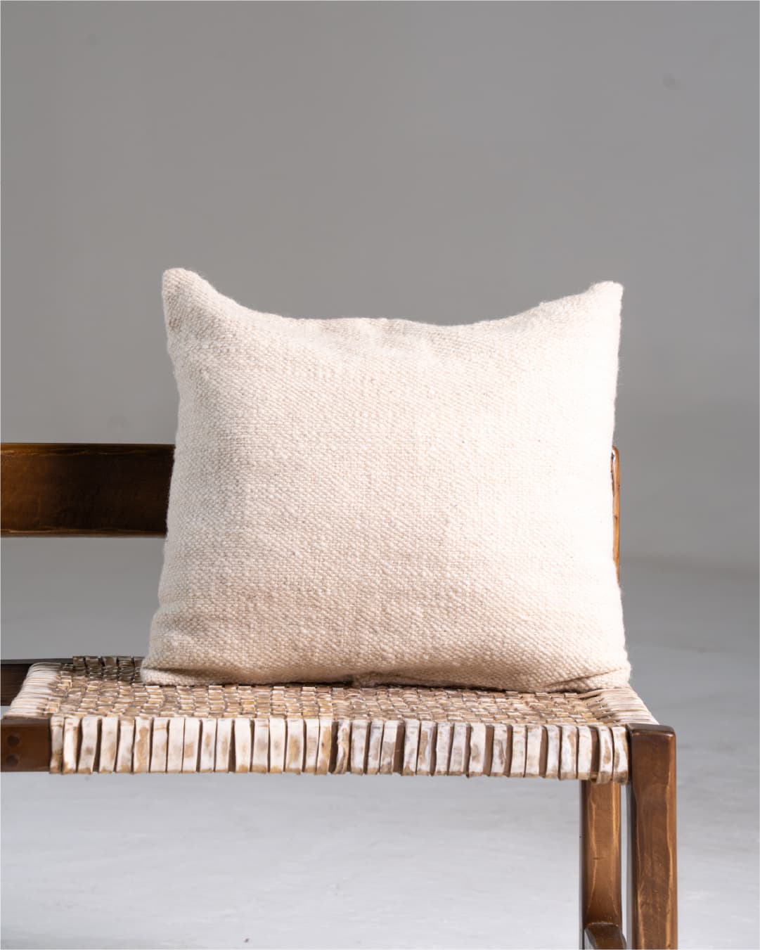 Almohadon cuadrado Paz Crudo