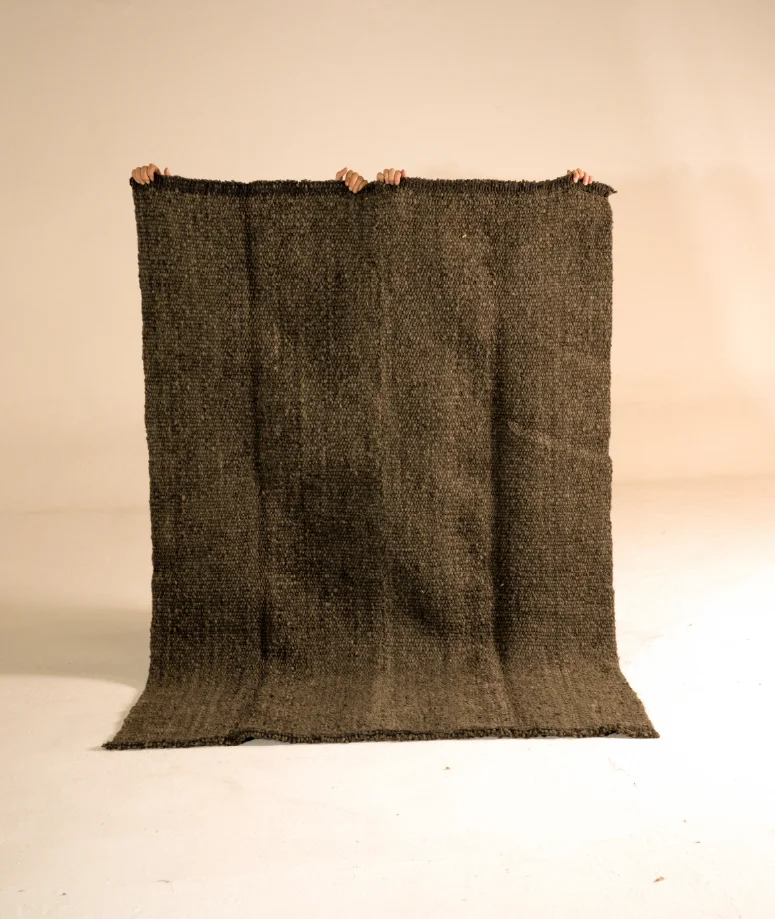 Rug Ancestral - Gris Carbón